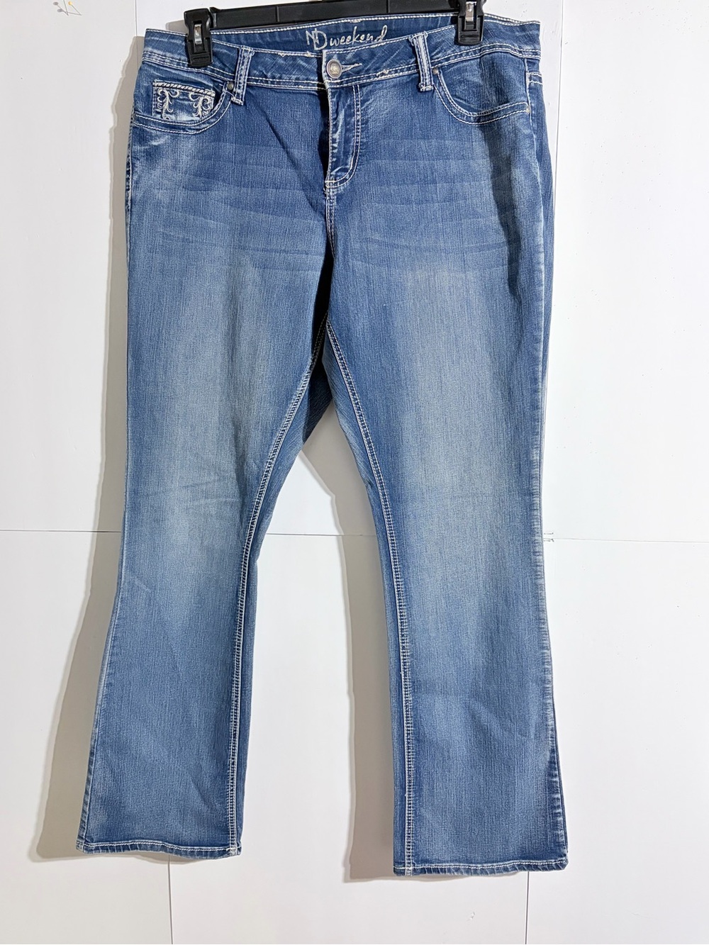 ND Weekend Light Blue Bootcut Jeans with Subtle Fade